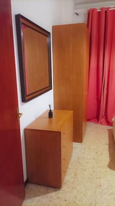 Unique & Beautiful Bedroom In Central Of Флоренция Экстерьер фото